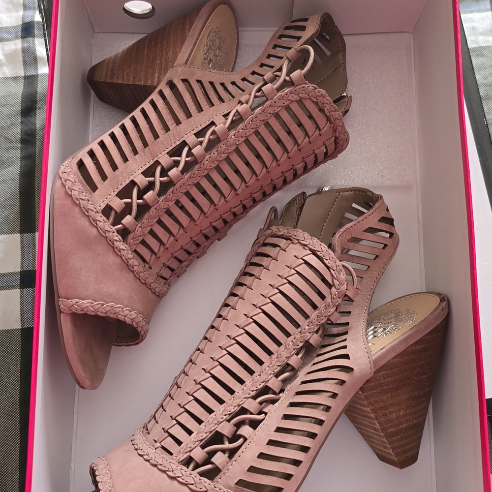 Vince Camuto Charcoal Gift Box